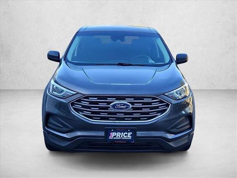 Used 2020 Ford Edge SE FWD image 2