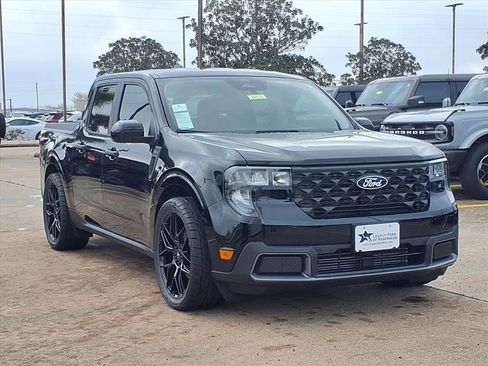 New 2026 Ford Maverick XLT w/ XLT Luxury Package FWD image 7