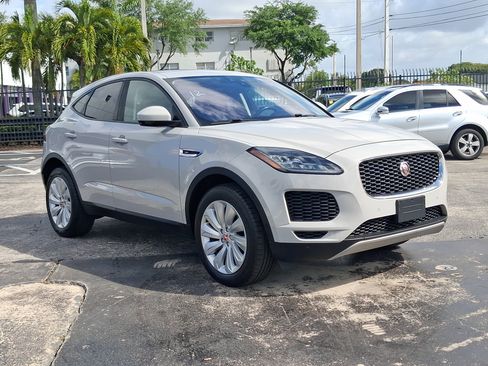 Used 2019 Jaguar E-PACE SE image 5
