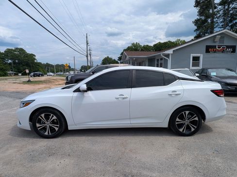 Used 2022 Nissan Sentra SV FWD image 3
