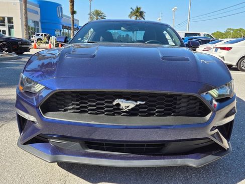 Used 2019 Ford Mustang Coupe image 2