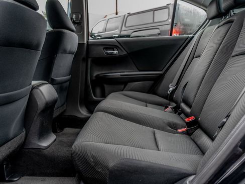 Used 2017 Honda Accord LX image 31