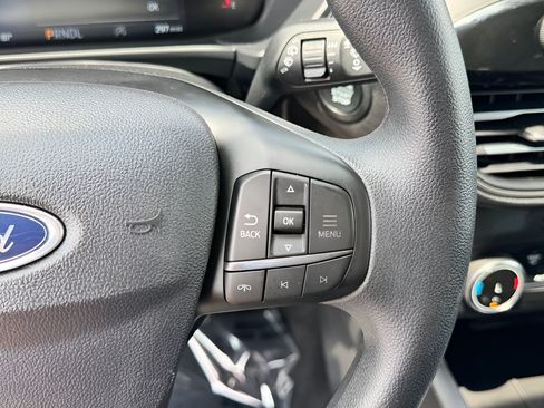 Used 2025 Ford Escape Active AWD/4WD image 13