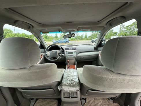 Used 2009 Toyota Camry XLE FWD image 23