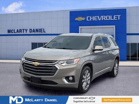 Used 2018 Chevrolet Traverse Premier AWD/4WD image 2