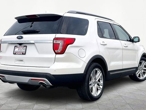 Used 2017 Ford Explorer XLT w/ Equipment Group 202A image 11