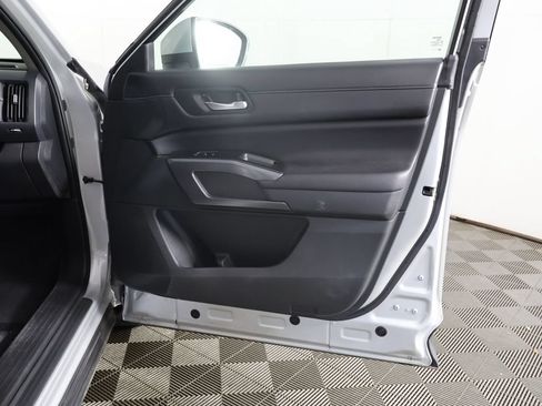 Used 2023 Nissan Pathfinder SL AWD/4WD image 24