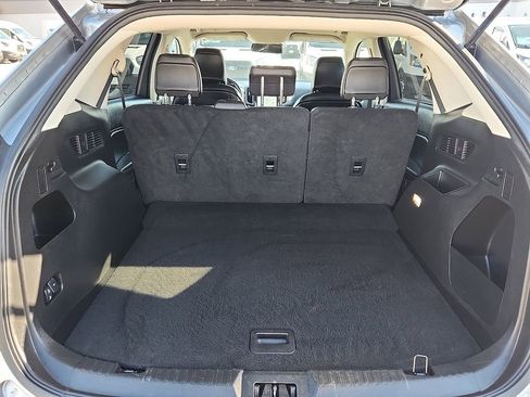 Used 2024 Ford Edge SEL image 17