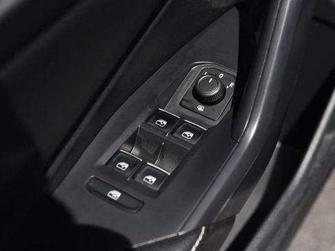 Used 2025 Volkswagen Jetta Sport FWD image 8