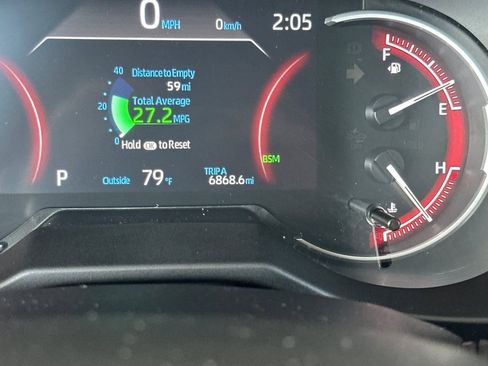 Used 2025 Toyota RAV4 XLE image 30