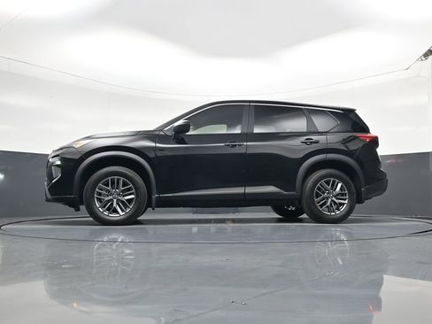 Used 2026 Nissan Rogue S FWD image 18