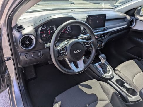 Used 2024 Kia Forte LXS w/ LXS Technology Package FWD image 16