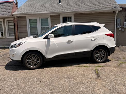 Used 2014 Hyundai Tucson SE FWD image 3