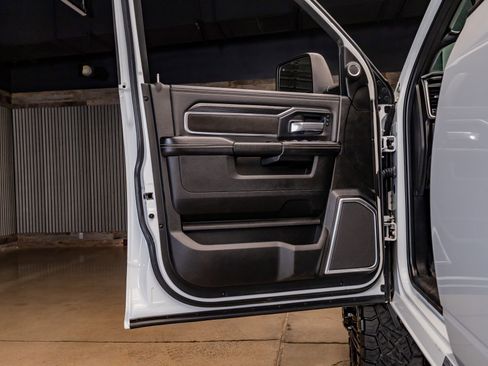 Used 2023 RAM 3500 Laramie image 33