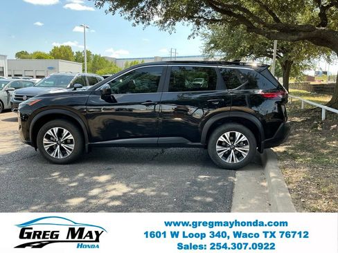 Used 2023 Nissan Rogue SV FWD image 4