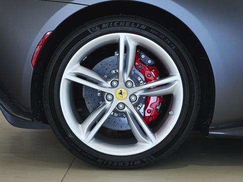 Used 2023 Ferrari 296 GTS RWD image 21