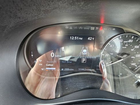 Used 2021 Nissan Kicks SV image 16