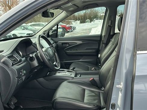 Used 2023 Honda Ridgeline RTL-E image 10