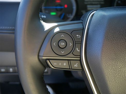 Used 2024 Toyota Venza LE image 20