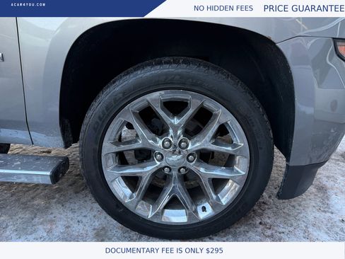 Used 2017 Chevrolet Suburban LT image 25