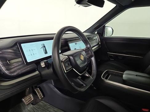 Used 2023 Rivian R1S Adventure image 15