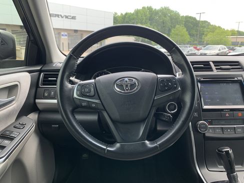 Used 2016 Toyota Camry XSE FWD image 17