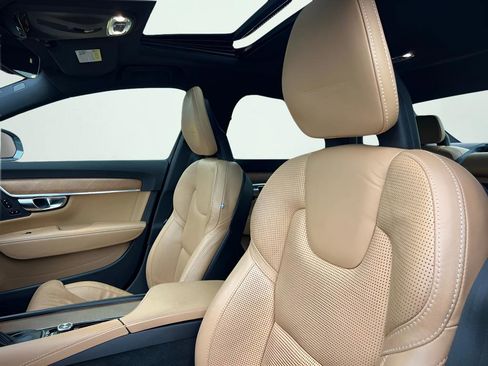 Used 2017 Volvo S90 T5 Inscription w/ Vision Package image 37
