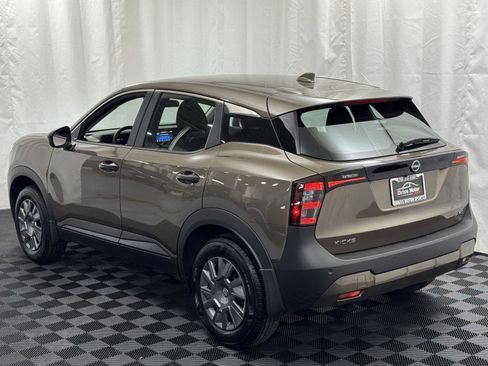 Used 2025 Nissan Kicks S image 9