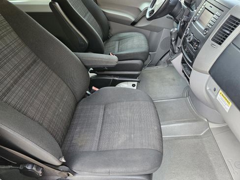 Used 2017 Mercedes-Benz Sprinter 2500 image 10