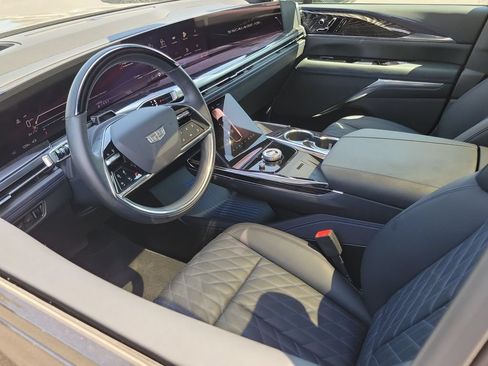 New 2026 Cadillac Escalade IQL Sport 1 w/ LPO, ONYX Package AWD/4WD image 35