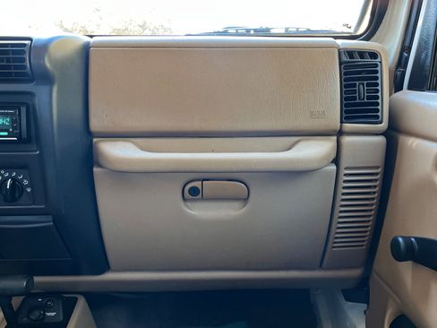 Used 1999 Jeep Wrangler Sahara image 24