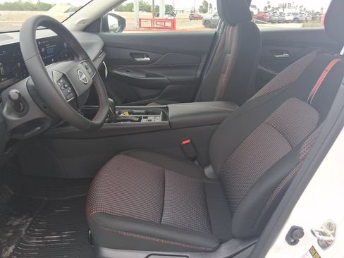 New 2026 Nissan Sentra SR w/ Floor Mat Package FWD image 23