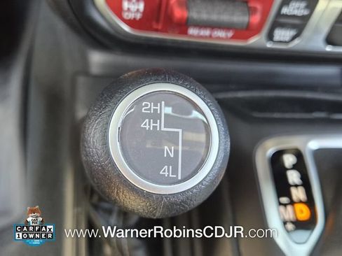 Used 2024 Jeep Wrangler Unlimited Rubicon w/ Convenience Group AWD/4WD image 24