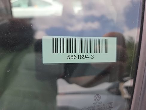 Used 2025 Volkswagen Jetta SE FWD image 5