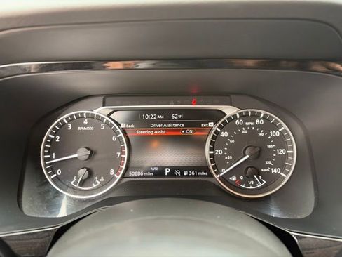 Used 2024 Nissan Pathfinder SV AWD/4WD image 15