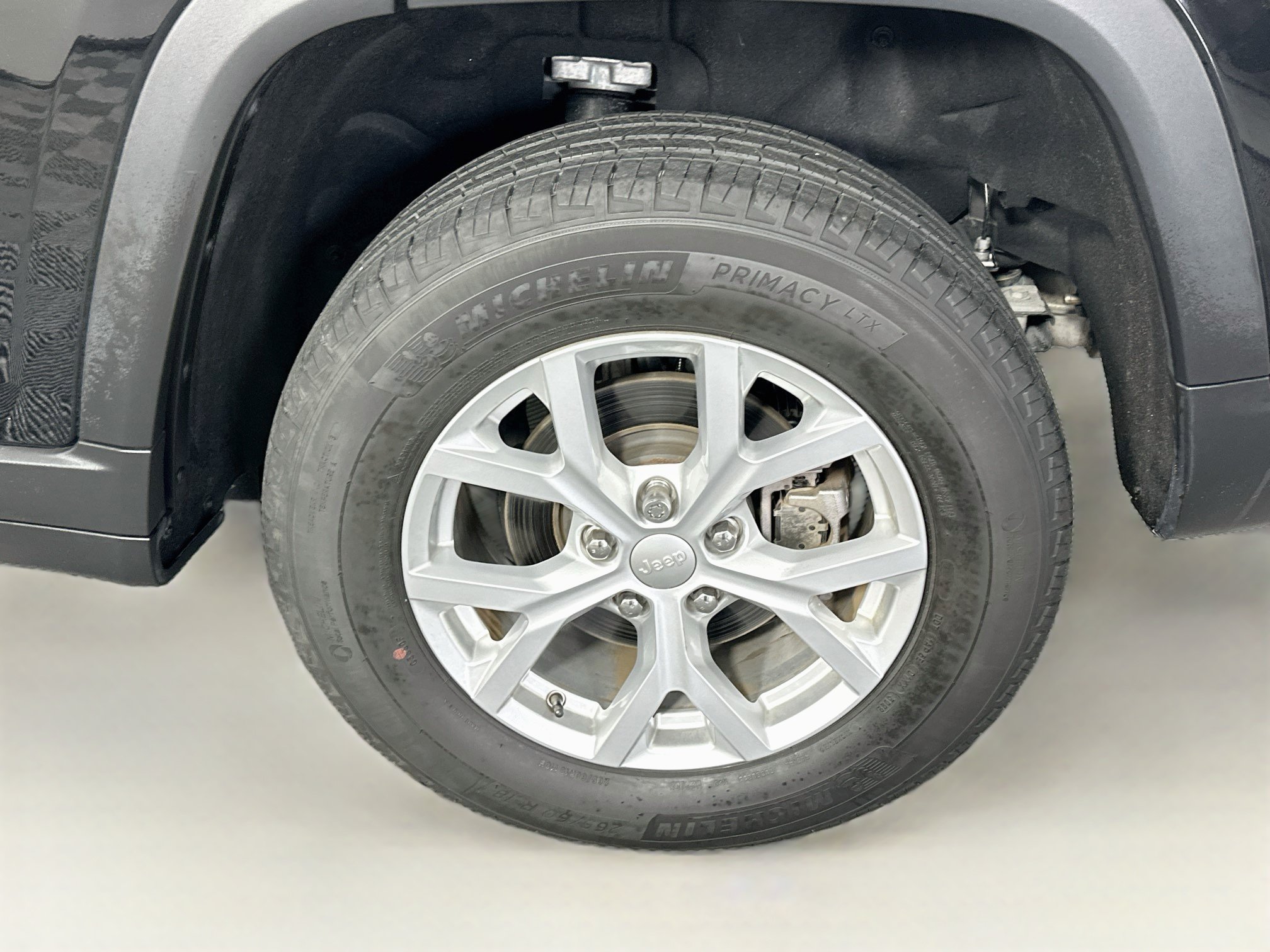 Used 2023 Jeep Grand Cherokee Limited RWD image 11