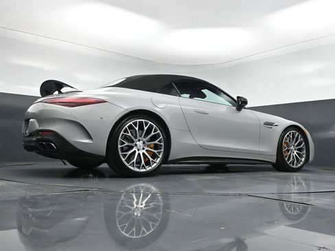 Used 2022 Mercedes-Benz SL 63 AMG 4MATIC image 26