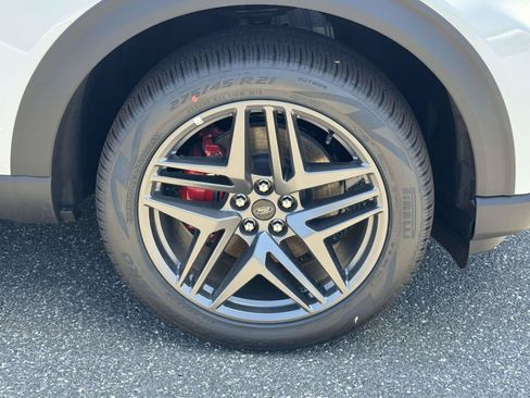 New 2026 Ford Explorer ST-Line w/ ST-Line Street Pack AWD/4WD image 7