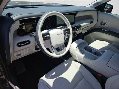 Certified 2026 Hyundai Palisade Calligraphy FWD image 25