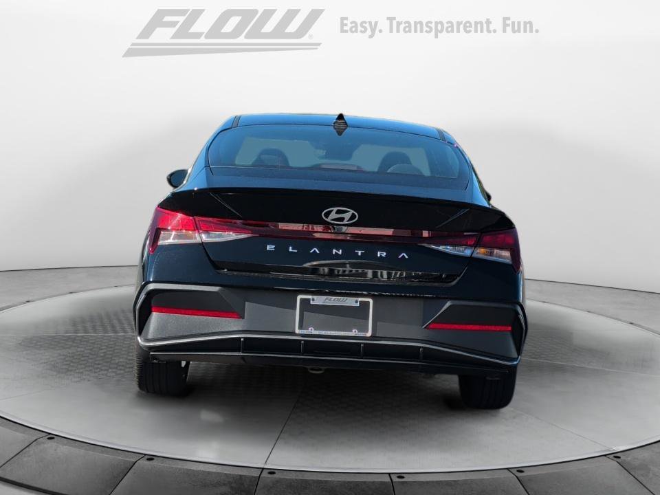 Certified 2025 Hyundai Elantra Sport FWD image 6