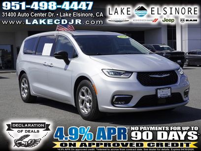 Used 2024 Chrysler Pacifica Limited