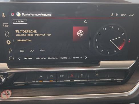 Used 2025 GMC Sierra 1500 SLT AWD/4WD image 15