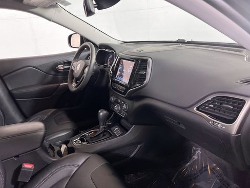 Used 2022 Jeep Cherokee Limited image 28