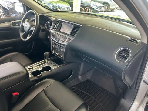 Used 2020 Nissan Pathfinder SL w/ Cargo Package AWD/4WD image 20