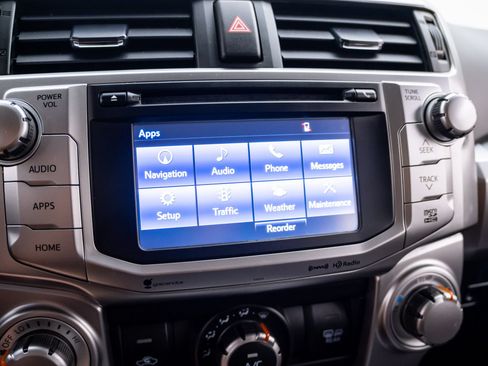 Used 2019 Toyota 4Runner SR5 AWD/4WD image 23
