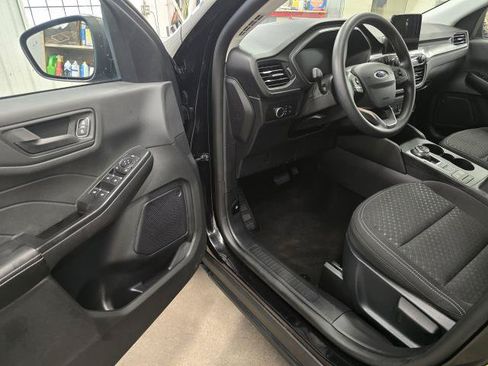 Used 2025 Ford Escape Active AWD/4WD image 13