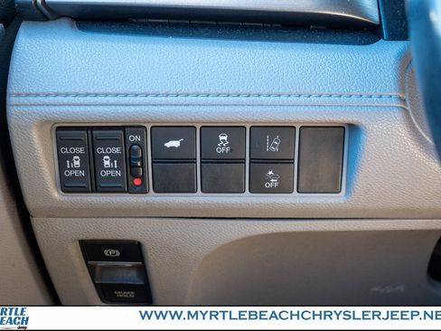 Used 2018 Honda Odyssey EX-L image 29