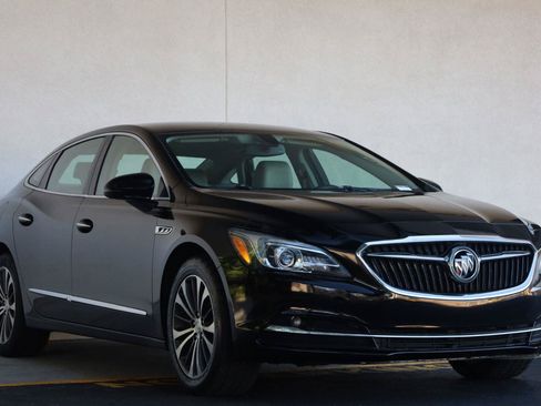 Used 2017 Buick LaCrosse Preferred FWD image 5