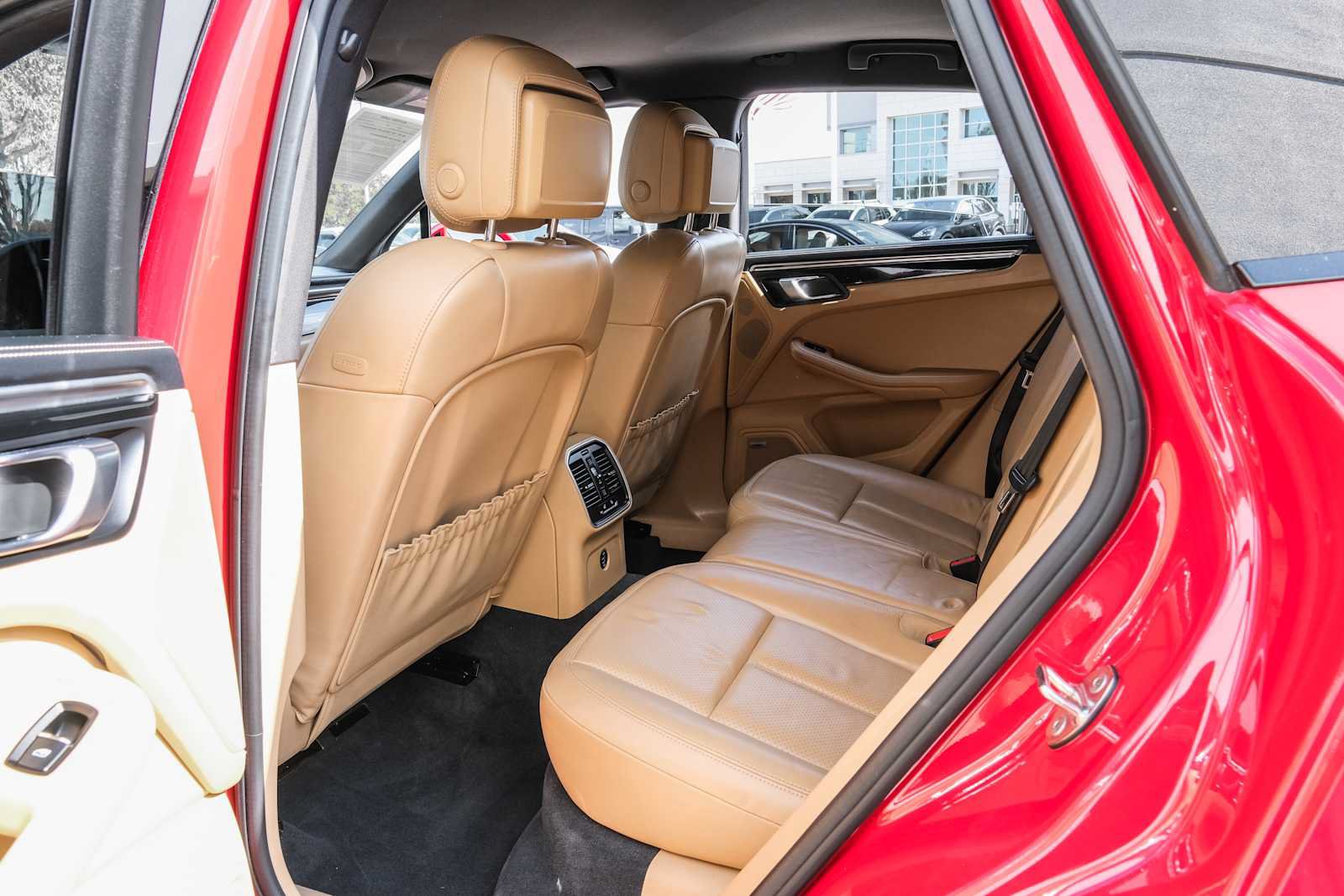Used 2018 Porsche Macan S AWD/4WD image 31
