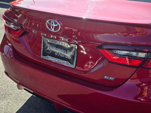 Used 2024 Toyota Camry SE image 13